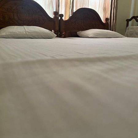 N Joy Inn Тринкомале Екстериор снимка