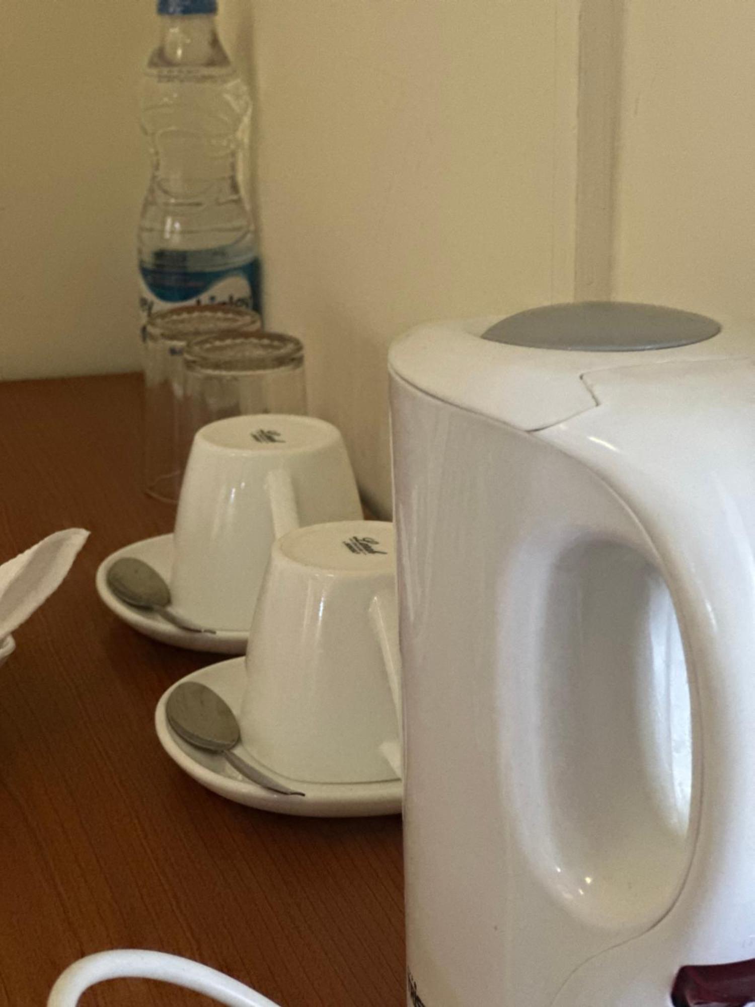 N Joy Inn Тринкомале Екстериор снимка