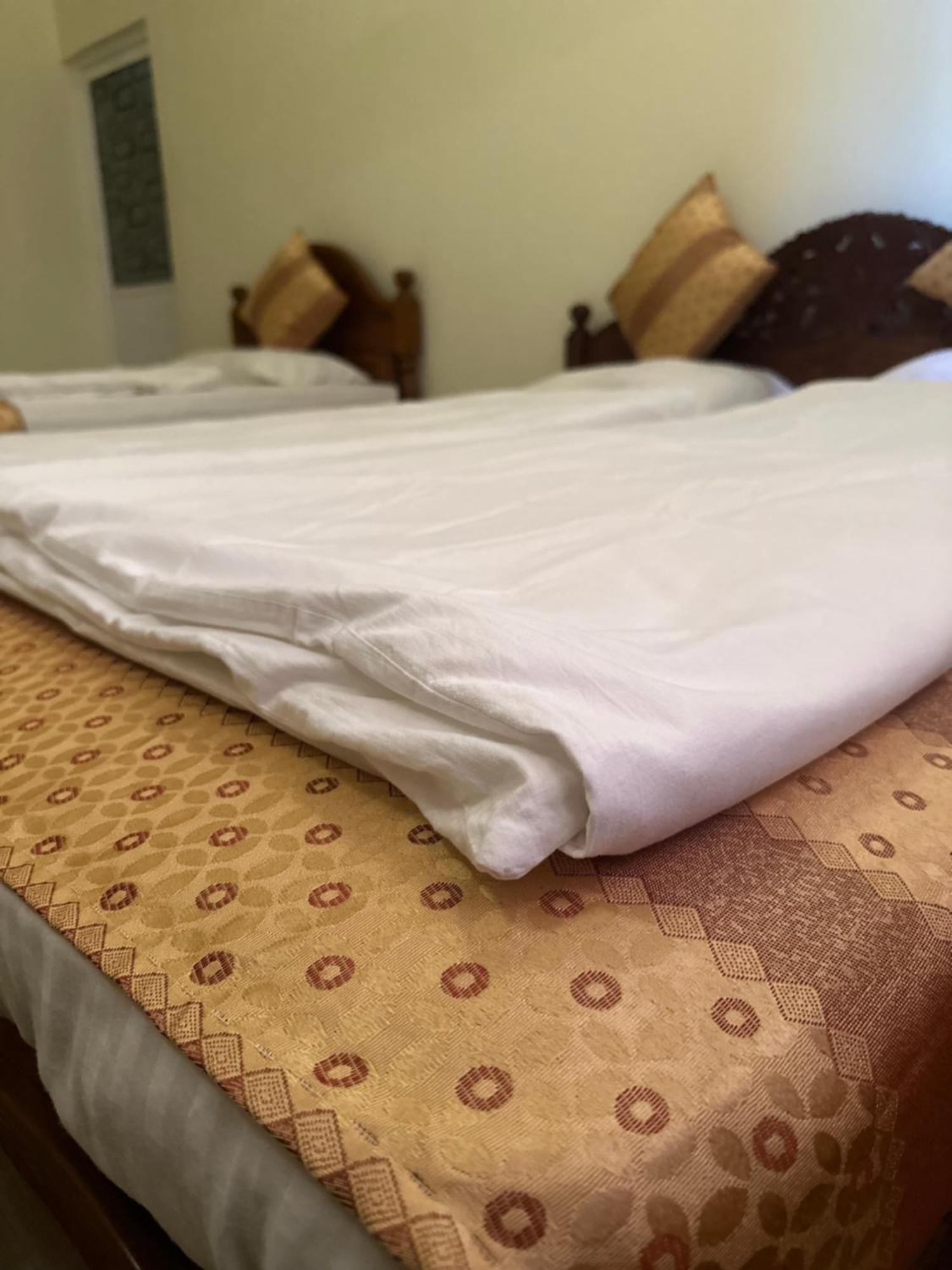N Joy Inn Тринкомале Екстериор снимка