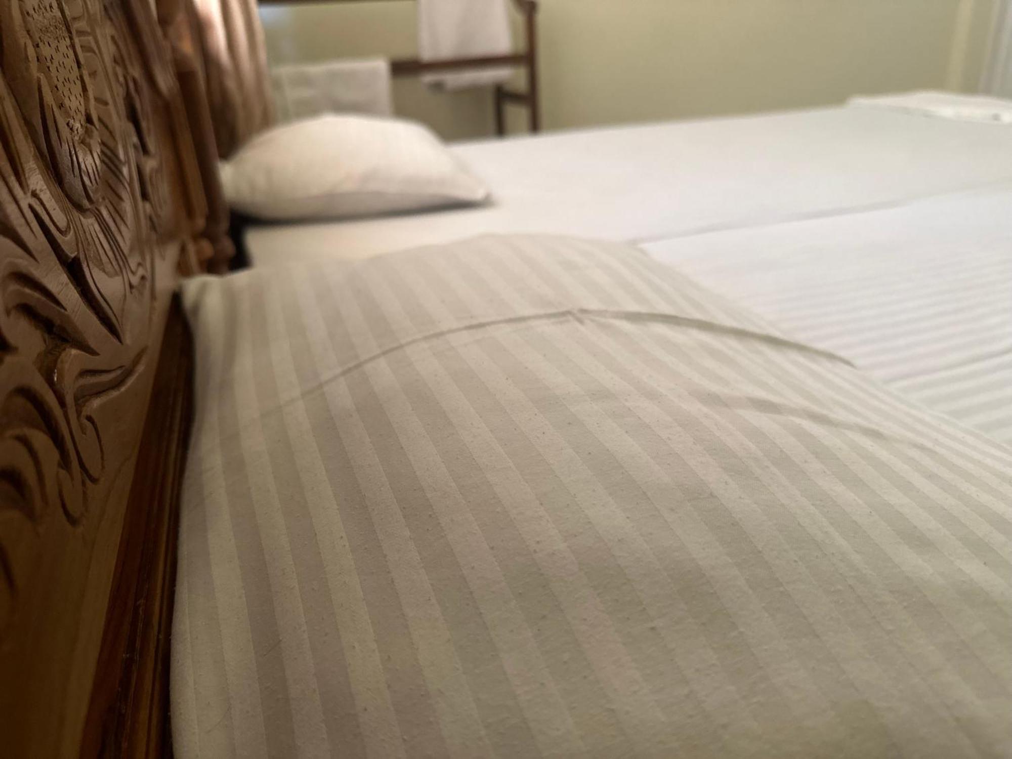 N Joy Inn Тринкомале Екстериор снимка