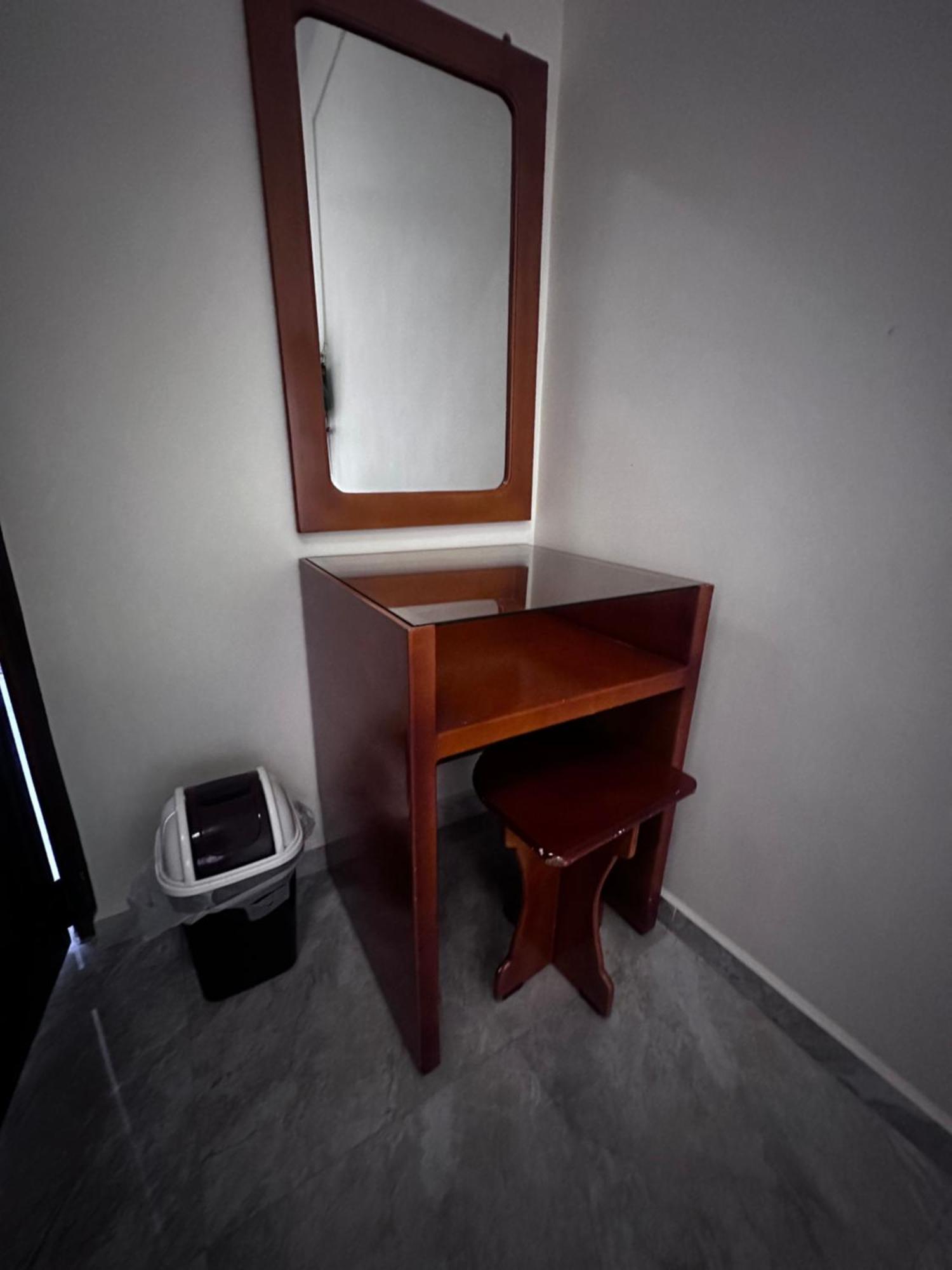 N Joy Inn Тринкомале Екстериор снимка